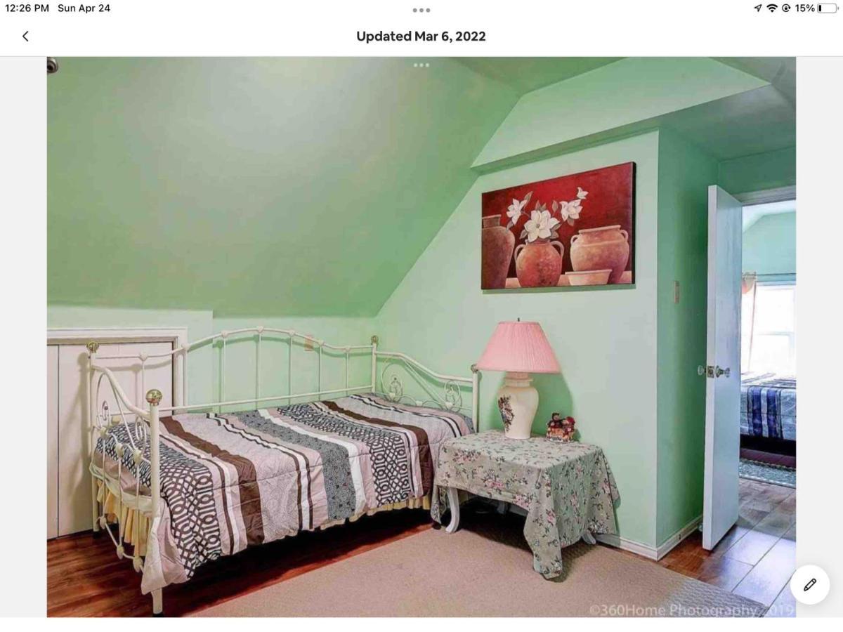 Cozy 1-bedroom Loft With Falls View 4mins To Falls Niagara Falls